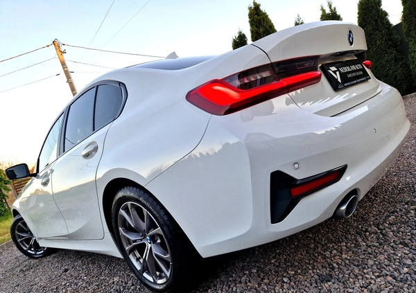 BMW Seria 3 cena 99900 przebieg: 171000, rok produkcji 2019 z Rumia małe 781